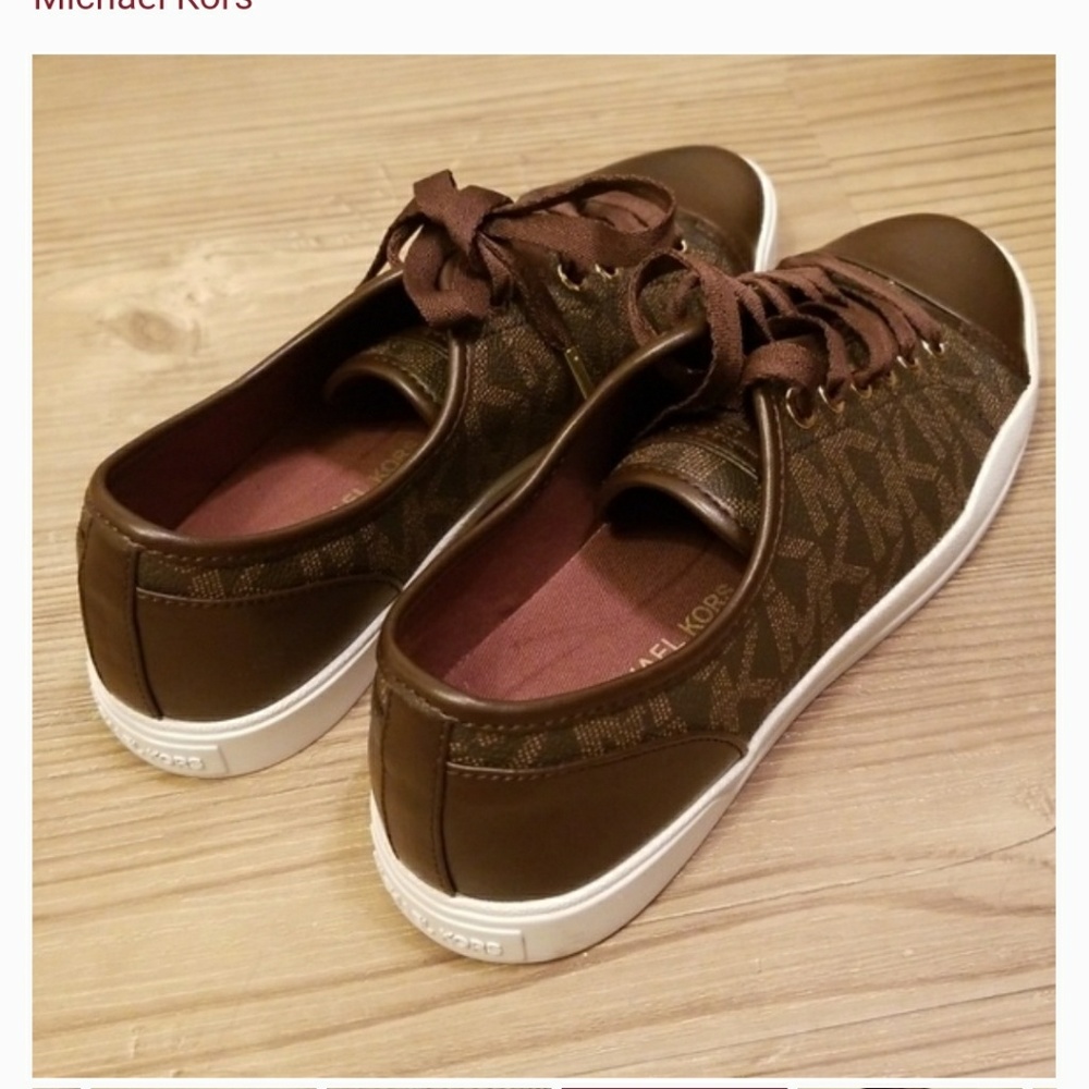 ⭐️HP⭐️Michael Kors Brown City Sneakers - Picture 2 of 4